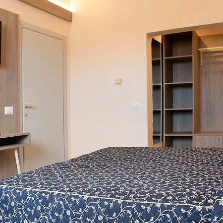 Hotel Mediterraneo شيفيتافيكْيا المظهر الخارجي الصورة