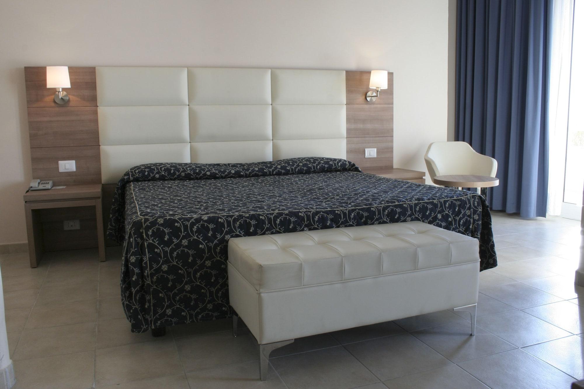 Hotel Mediterraneo شيفيتافيكْيا المظهر الخارجي الصورة