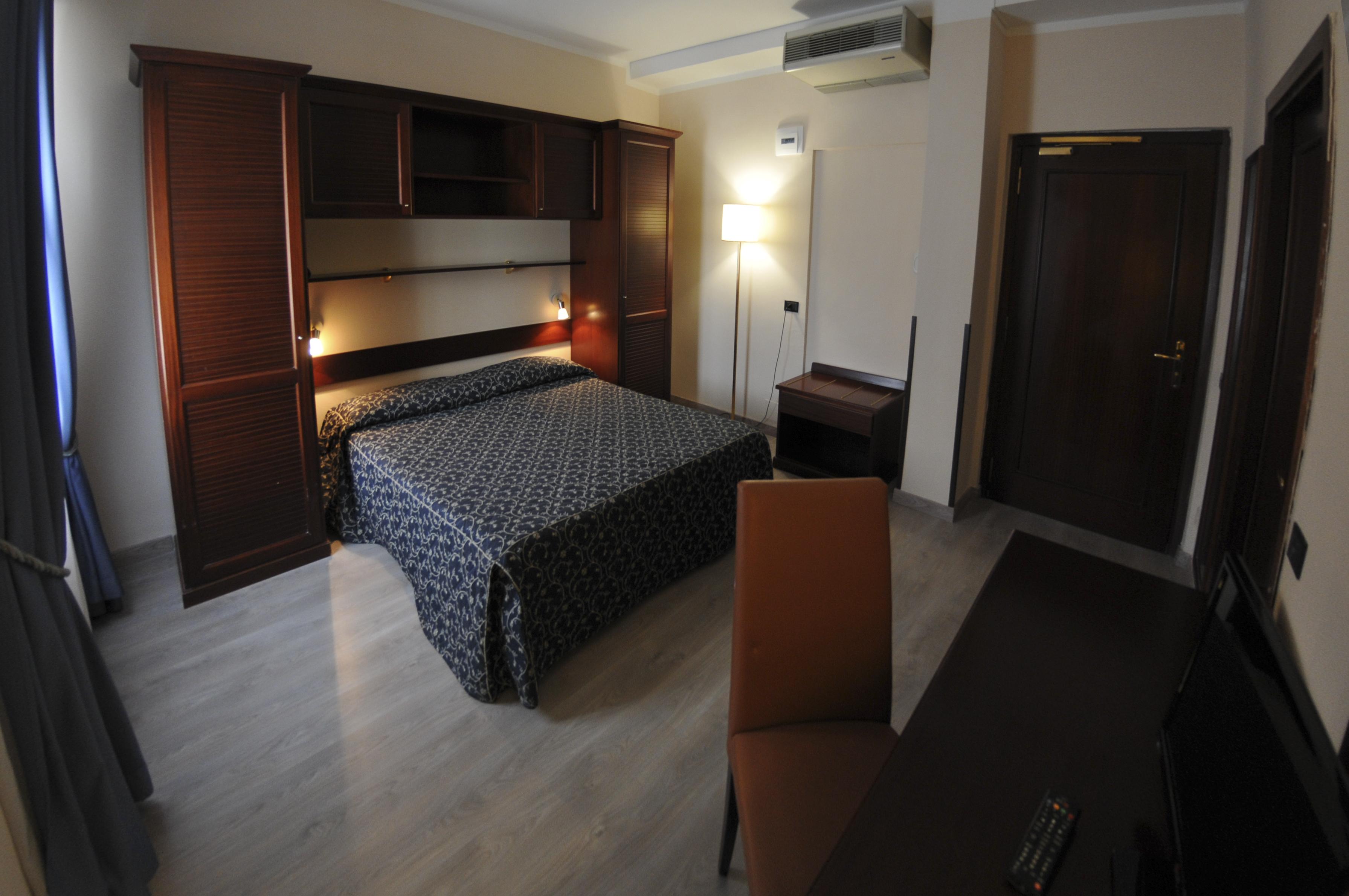 Hotel Mediterraneo شيفيتافيكْيا المظهر الخارجي الصورة