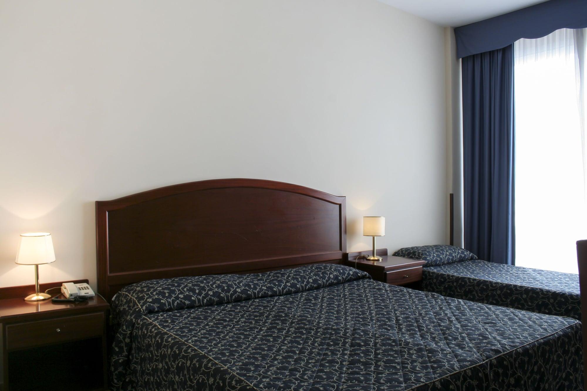 Hotel Mediterraneo شيفيتافيكْيا المظهر الخارجي الصورة