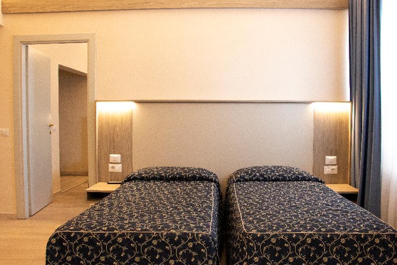 Hotel Mediterraneo شيفيتافيكْيا المظهر الخارجي الصورة